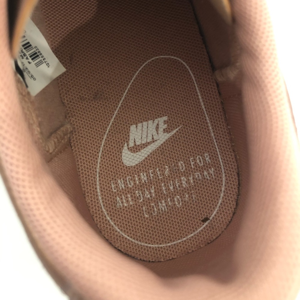 Nike Sneaker - image 5